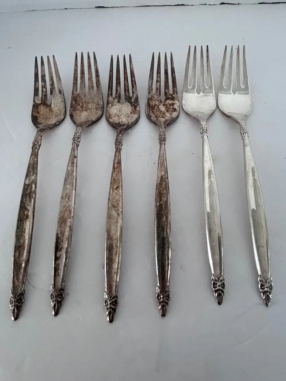 1847 Rogers Bros GARLAND International Silver Plate Flatware 6 Salad Forks